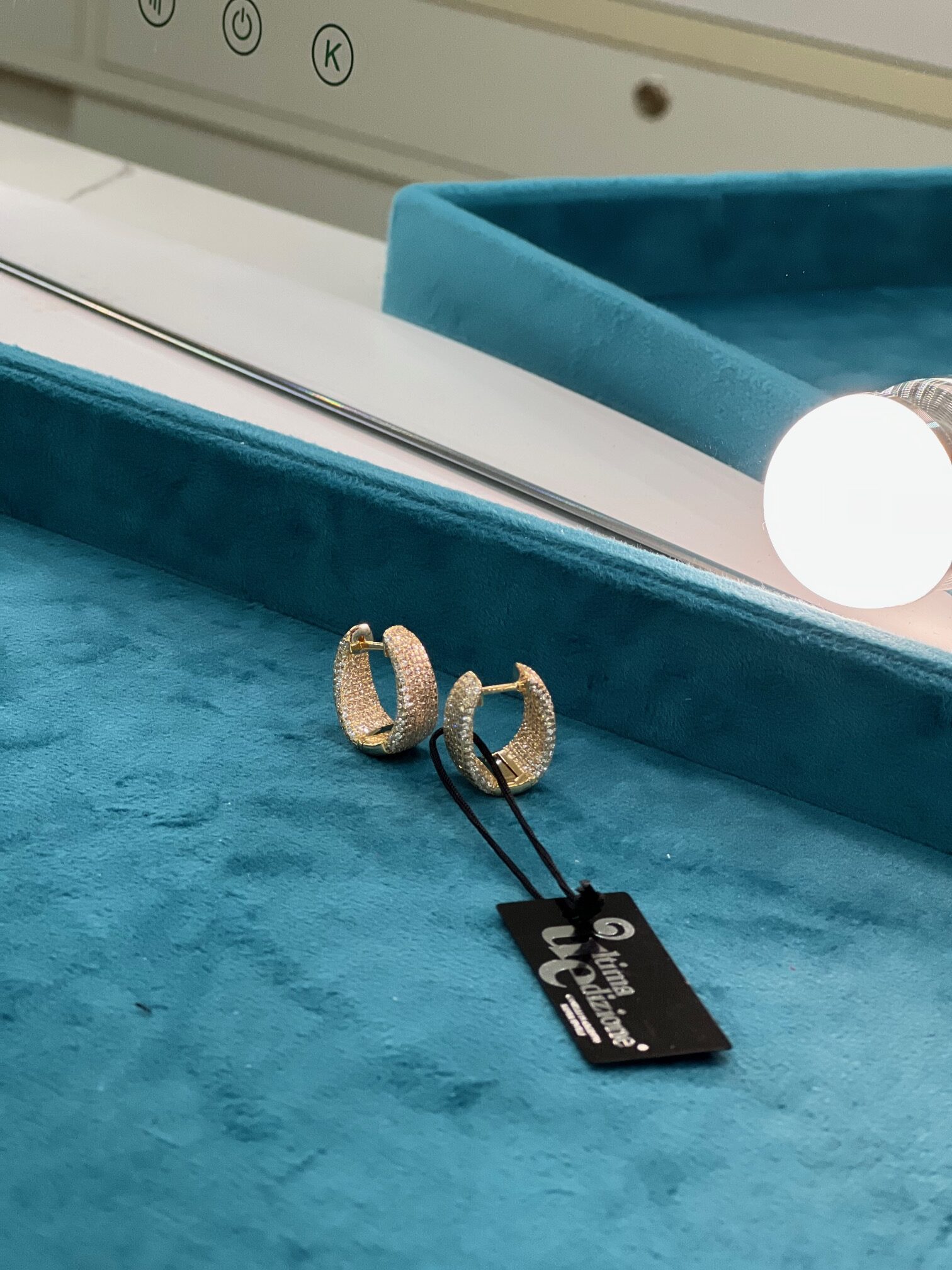 Orecchino triangle ULTIMA EDIZIONE