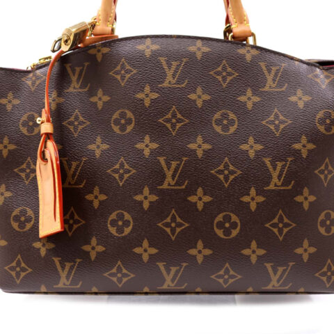 Louis Vuitton Petit Palais Monogram