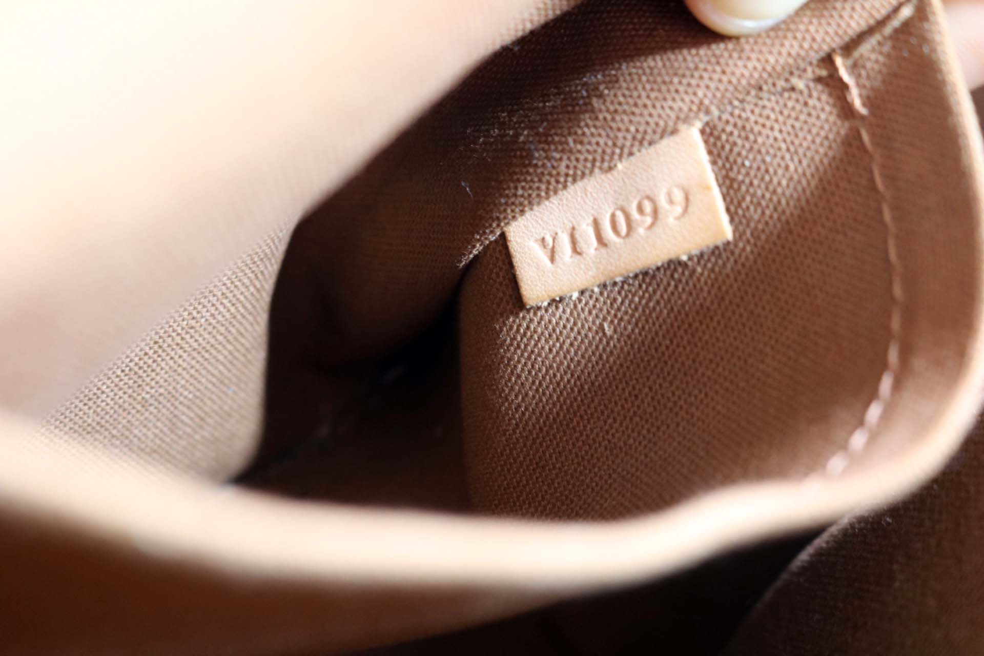 Louis Vuitton Tivoli PM Monogram - immagine 8